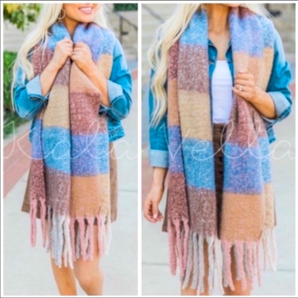 Oversized Fringe Scarf - Picture 2 of 2